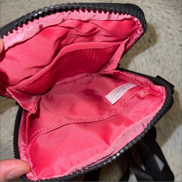 Lululemon Easy Access Crossbody - Picture 5 of 6